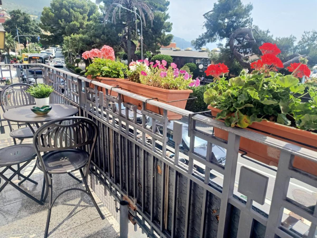 Hotel Serena Arenzano Zewnętrze zdjęcie