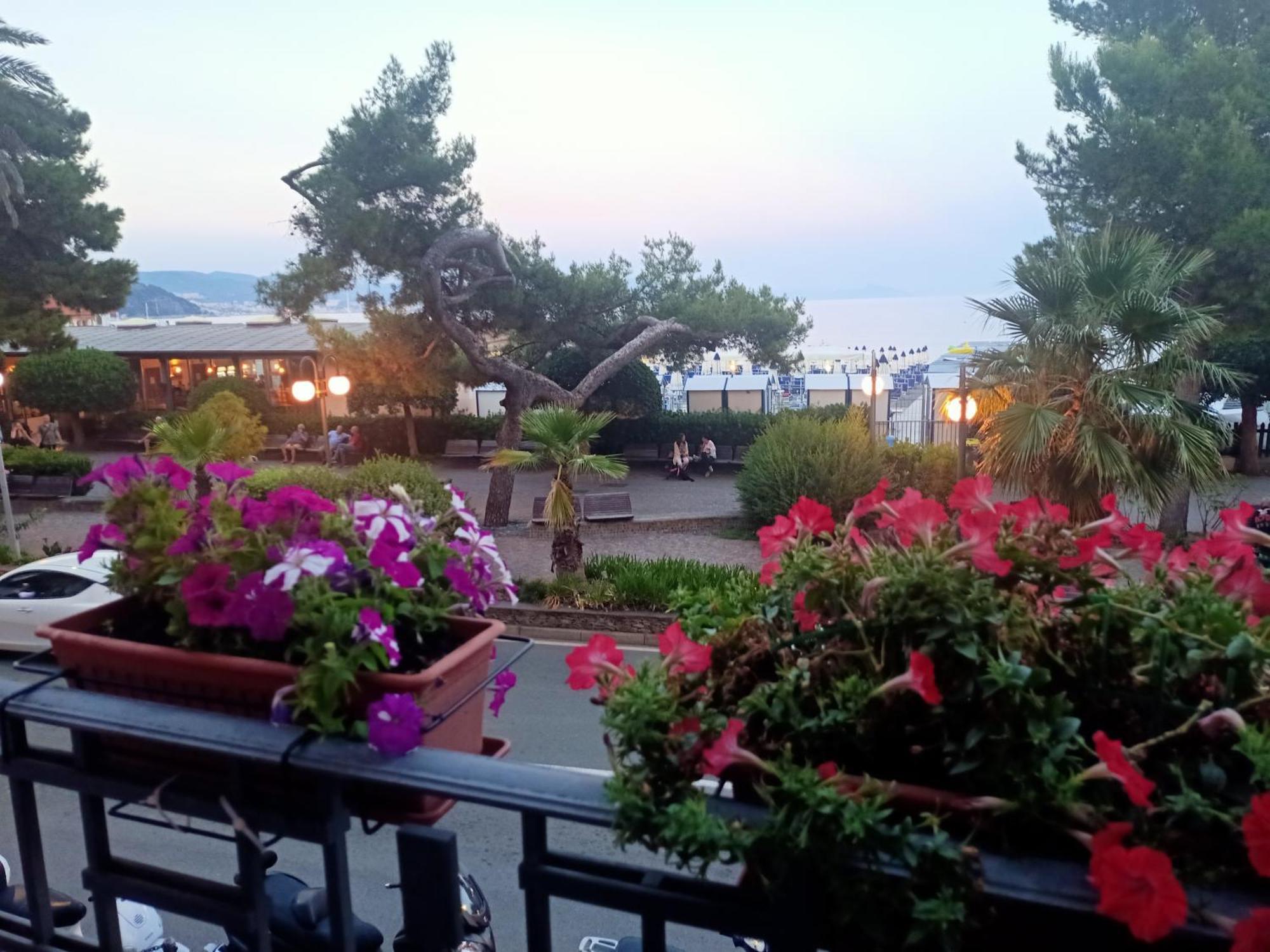 Hotel Serena Arenzano Zewnętrze zdjęcie