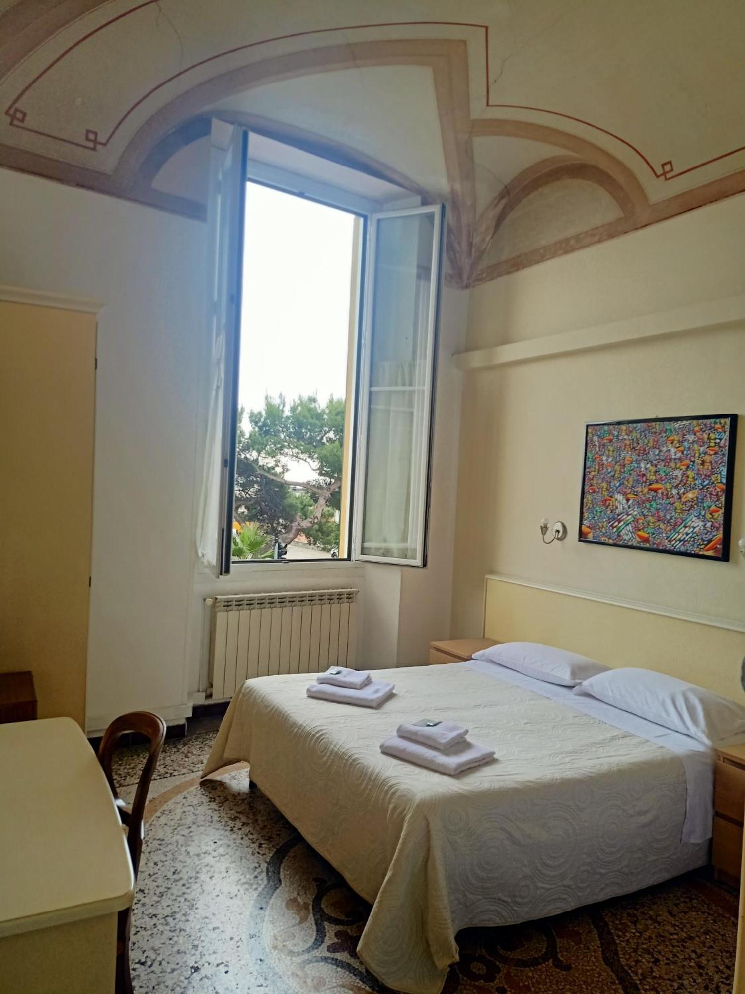 Hotel Serena Arenzano Pokój zdjęcie